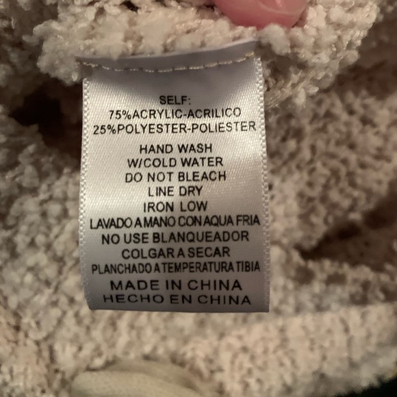 Listicle Ivory Reversible Sweater - Picture 5 of 5